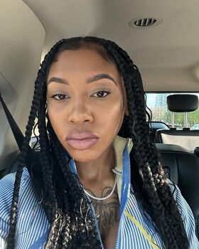 Zuri Фото утечки OnlyFans (обнаженная) 10